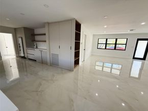 4021 NE 17th Ter, Oakland Park FL 33334