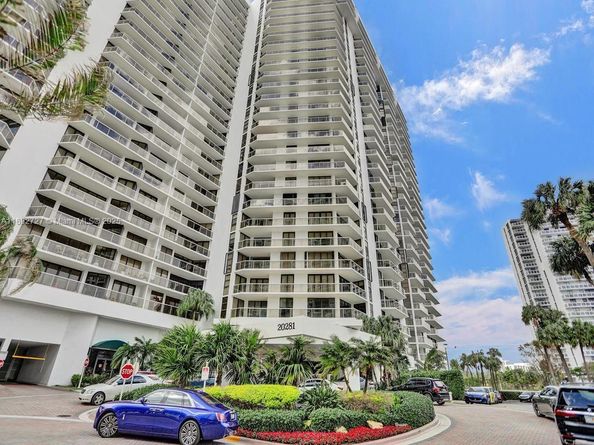20281 E Country Club Dr 210, Aventura FL 33180