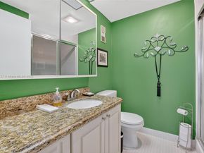 20281 E Country Club Dr 210, Aventura FL 33180