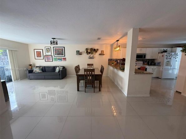 14251 SW 96th Ter 14251, Miami FL 33186
