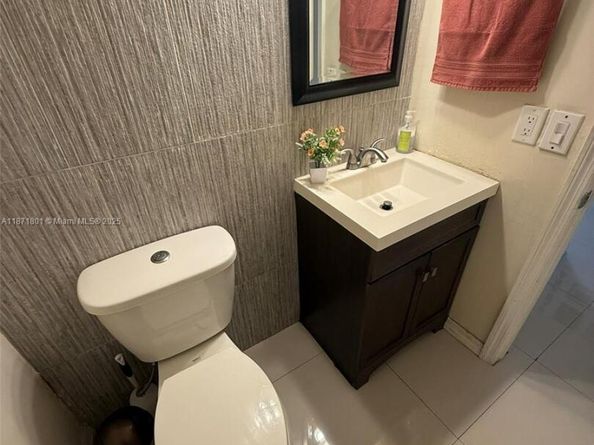 14251 SW 96th Ter 14251, Miami FL 33186