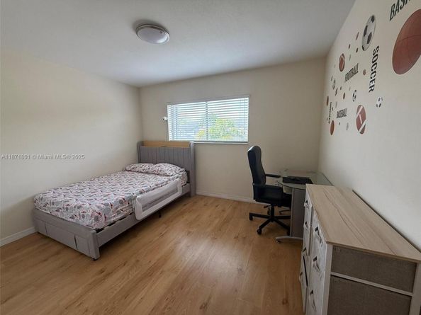 14251 SW 96th Ter 14251, Miami FL 33186