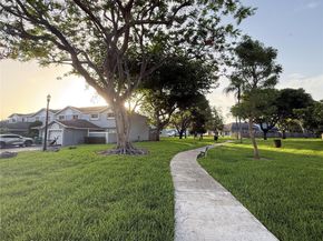 14251 SW 96th Ter 14251, Miami FL 33186