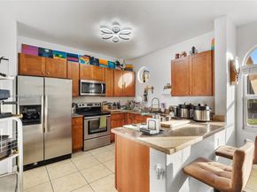 10012 NW 7 St 107, Miami FL 33172