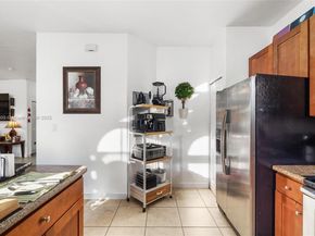 10012 NW 7 St 107, Miami FL 33172
