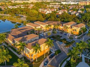 10012 NW 7 St 107, Miami FL 33172