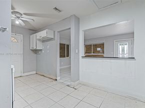 20520 NW 21st Ave, Miami Gardens FL 33056