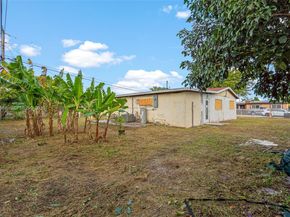 20520 NW 21st Ave, Miami Gardens FL 33056