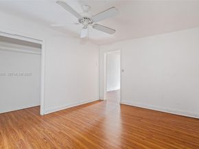 20520 NW 21st Ave, Miami Gardens FL 33056