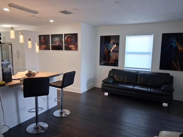 636 E 18th St, Hialeah FL 33013