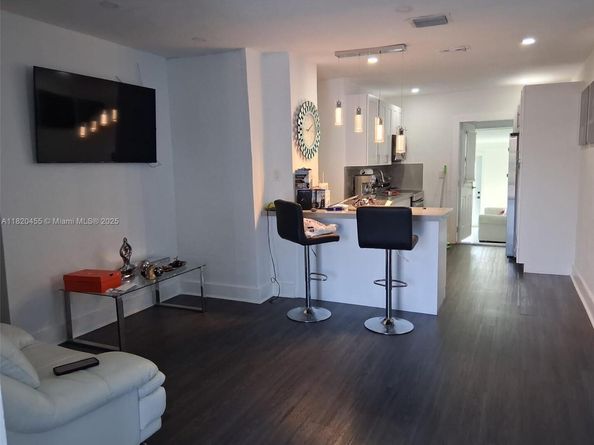 636 E 18th St, Hialeah FL 33013