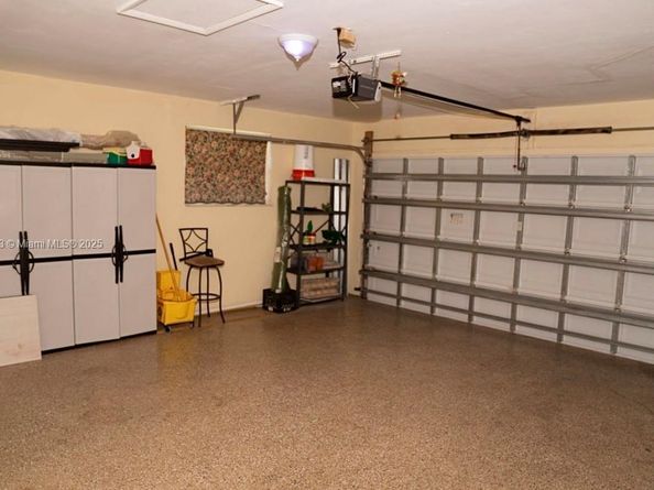 2930 NW 24th Ave, Oakland Park FL 33311