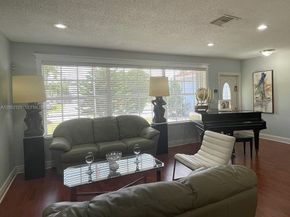2100 N 54th Ave, Hollywood FL 33021