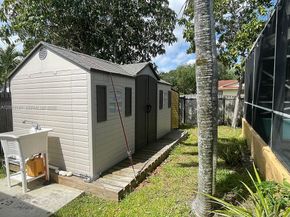 2100 N 54th Ave, Hollywood FL 33021