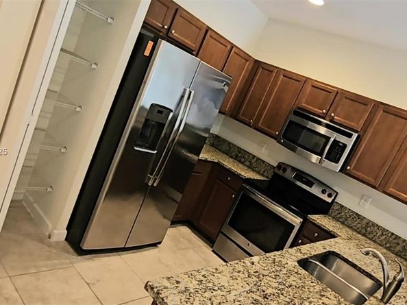 15081 SW 113th Ter, Miami FL 33196