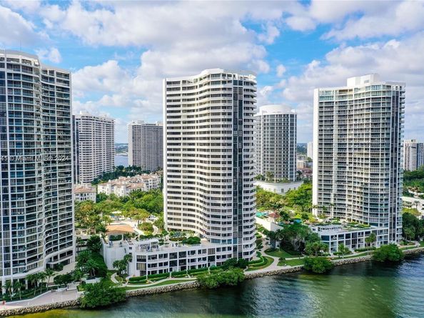 3000 Island Blvd 1201, Aventura FL 33160
