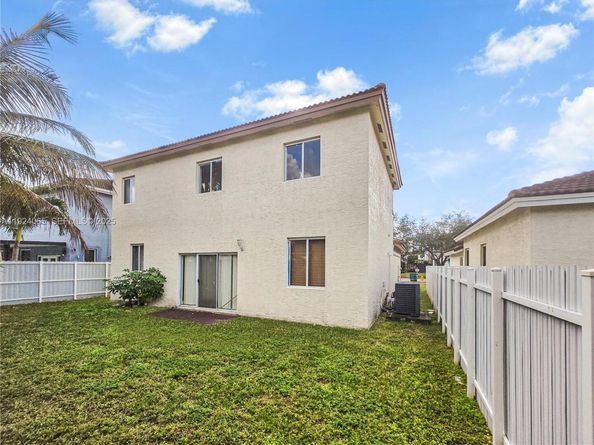 15843 SW 139th St, Miami FL 33196