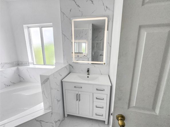 15843 SW 139th St, Miami FL 33196