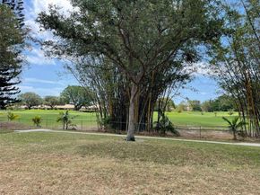 4000 N Hills Dr 32, Hollywood FL 33021