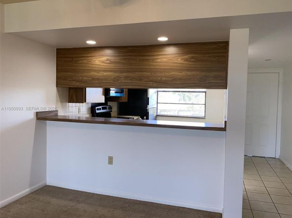 3521 Village Blvd 405, West Palm Beach FL 33409