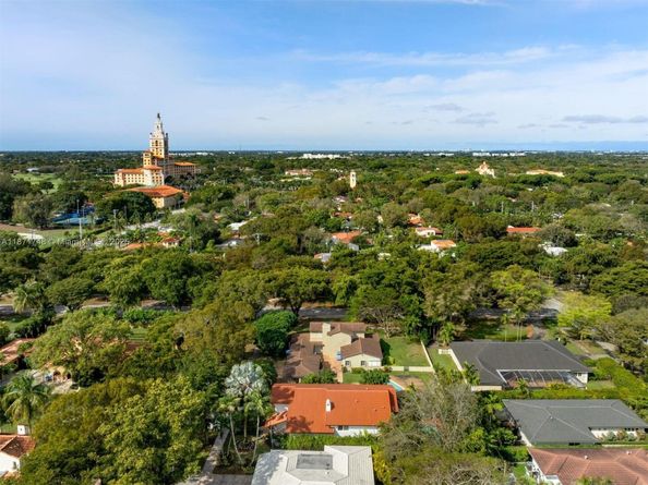 3015 Granada Blvd, Coral Gables FL 33134