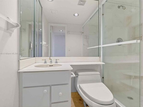 2 Grove Isle Dr B1505, Miami FL 33133