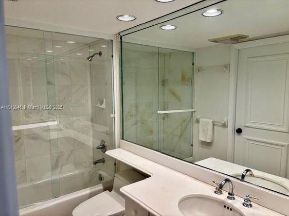 2 Grove Isle Dr B1505, Miami FL 33133