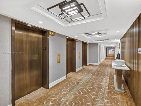 2 Grove Isle Dr B1505, Miami FL 33133