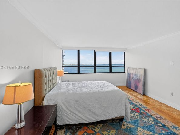 2 Grove Isle Dr B1505, Miami FL 33133