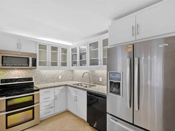 2 Grove Isle Dr B1505, Miami FL 33133