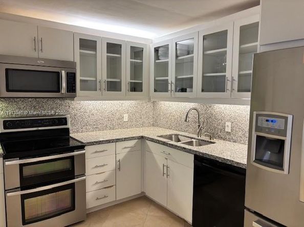 2 Grove Isle Dr B1505, Miami FL 33133