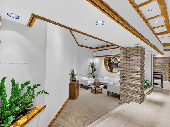 2 Grove Isle Dr B1505, Miami FL 33133