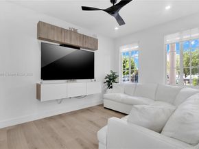 27345 SW 142nd Ave, Homestead FL 33032