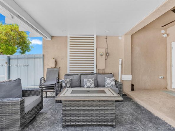 27345 SW 142nd Ave, Homestead FL 33032