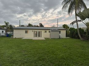2411 SW 50th Ter, Fort Lauderdale FL 33317