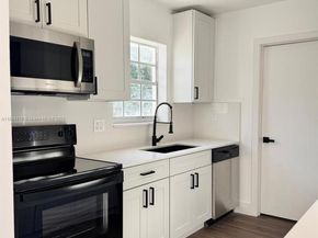 2411 SW 50th Ter, Fort Lauderdale FL 33317