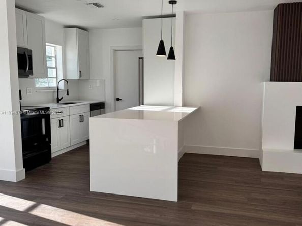 2411 SW 50th Ter, Fort Lauderdale FL 33317