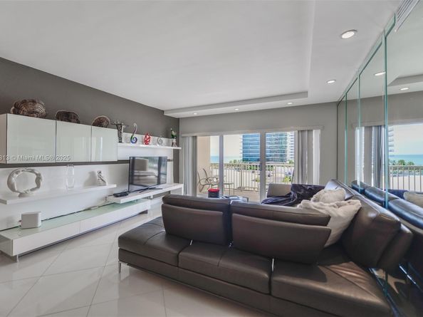 1950 S Ocean Dr 5G, Hallandale Beach FL 33009