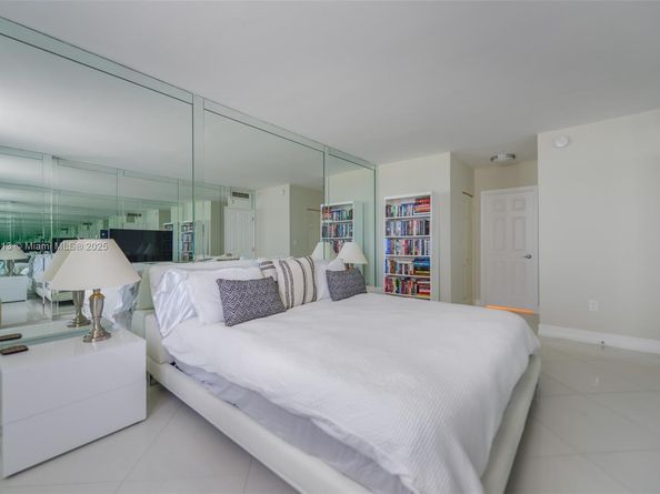 1950 S Ocean Dr 5G, Hallandale Beach FL 33009