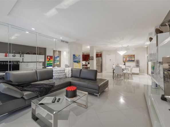 1950 S Ocean Dr 5G, Hallandale Beach FL 33009