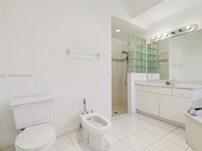 17811 SW 4th Ct, Pembroke Pines FL 33029