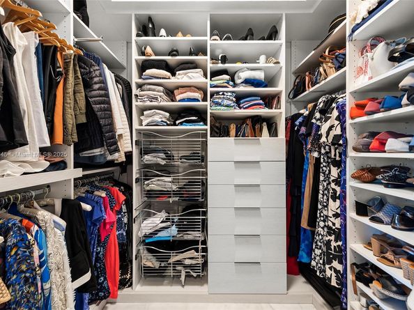 2821 S Bayshore Dr 19B, Miami FL 33133