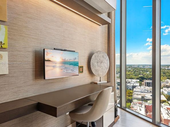 2821 S Bayshore Dr 19B, Miami FL 33133