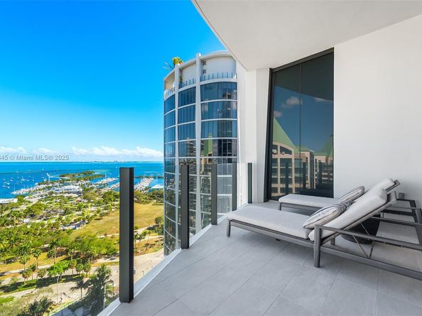 2821 S Bayshore Dr 19B, Miami FL 33133