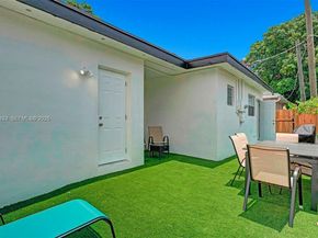 2338 Fillmore St, Hollywood FL 33020