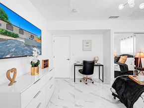 2338 Fillmore St, Hollywood FL 33020