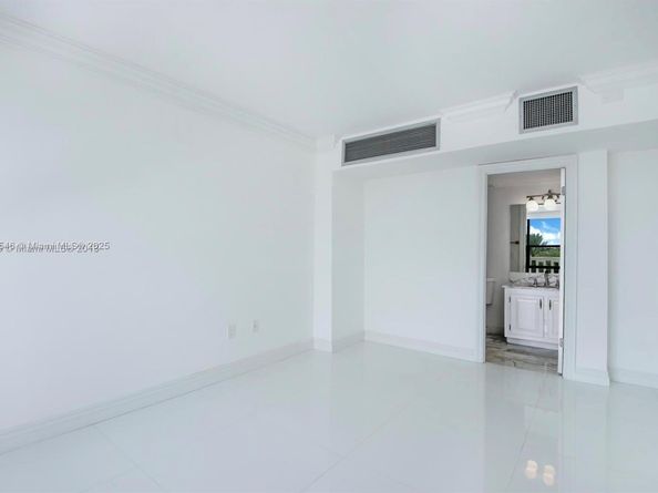9801 Collins Ave 5Q, Bal Harbour FL 33154