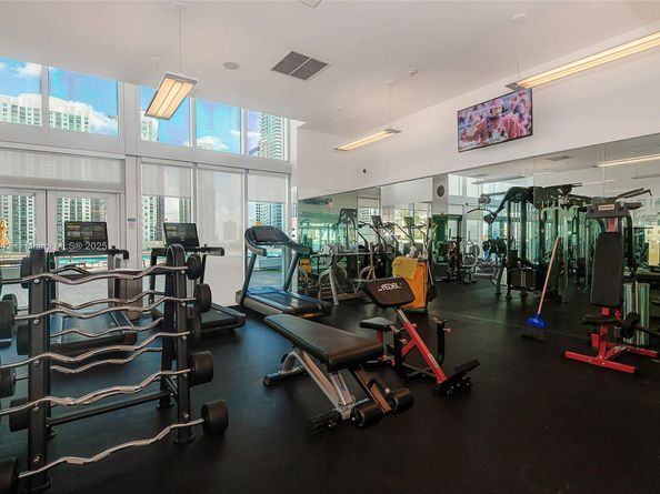 92 SW 3rd St 3503, Miami FL 33130
