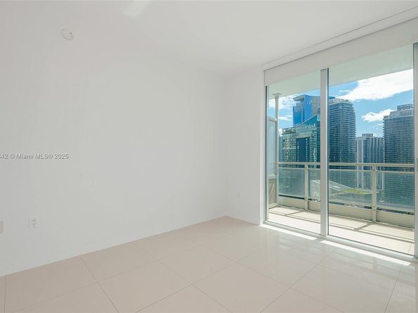 92 SW 3rd St 3503, Miami FL 33130