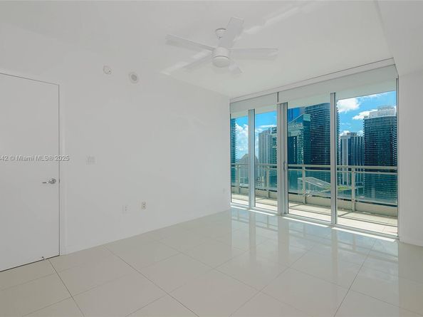 92 SW 3rd St 3503, Miami FL 33130